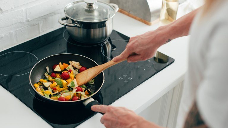 Bếp ga hồng ngoại Taka có tốt không?