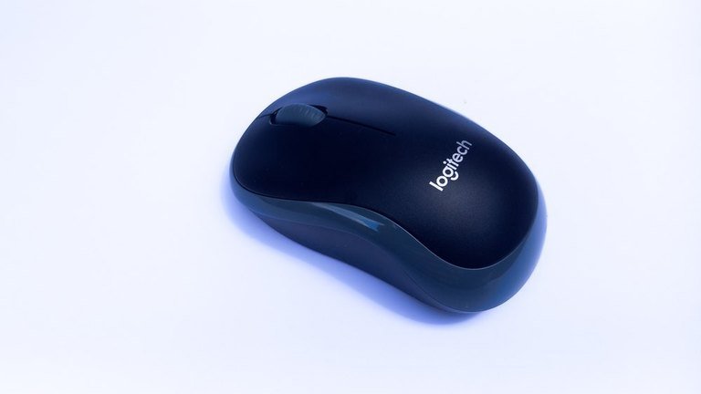 Chuột không dây Logitech