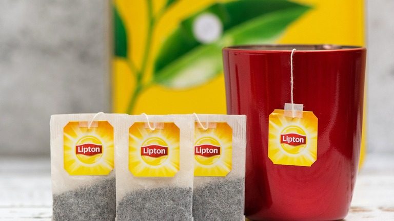 Đắp túi trà Lipton lên mắt – Tuyệt chiêu xóa quầng thâm mắt, cho đôi mắt luôn khỏe đẹp