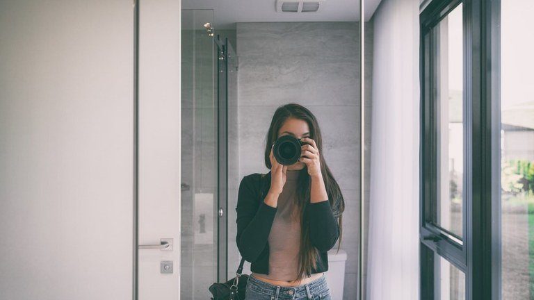 7 lưu ý cho ảnh chụp trước gương che mặt thật thần thái