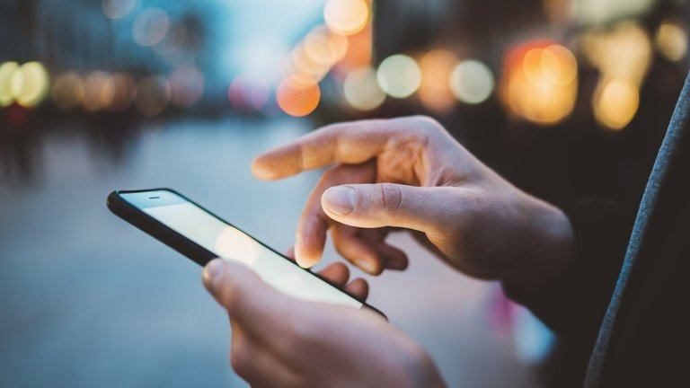 Điện thoại Mobiistar Lai Yuna có tốt không? Có đắt không?