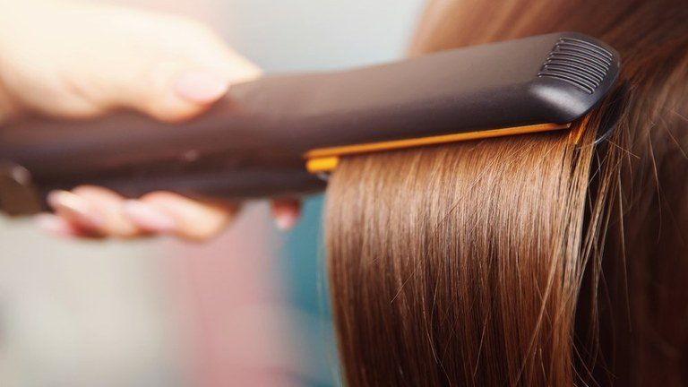 Máy duỗi tóc mini có tốt không? Có hại tóc không?