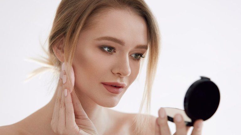 Phấn má hồng Bourjois màu nào đẹp? Giá bao nhiêu?