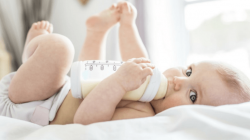 Top 6 bình sữa 60ml tốt nhất 2022. Những lưu ý quan trọng khi chăm sóc trẻ sơ sinh